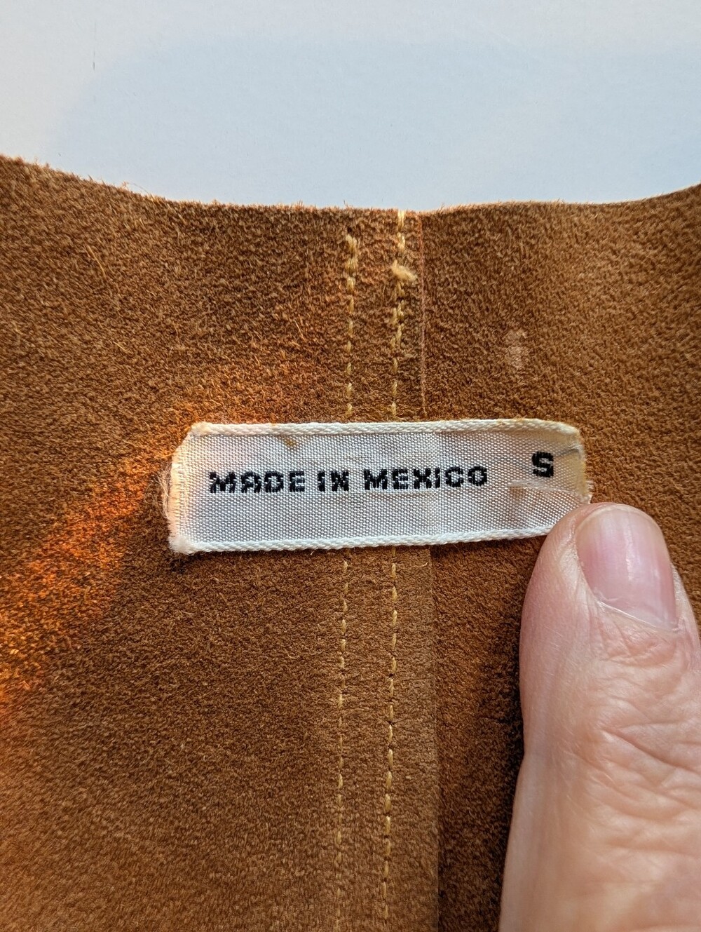 Suede Fringe Vest Tan Size Small VINTAGE - Picture 3 of 8